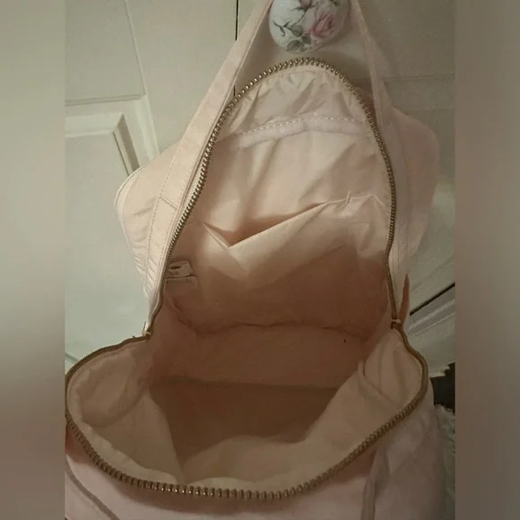 HERSCHEL SUPPLY CO.
Orion Mid-Volume Backpack 18.5L - Picture 9 of 9